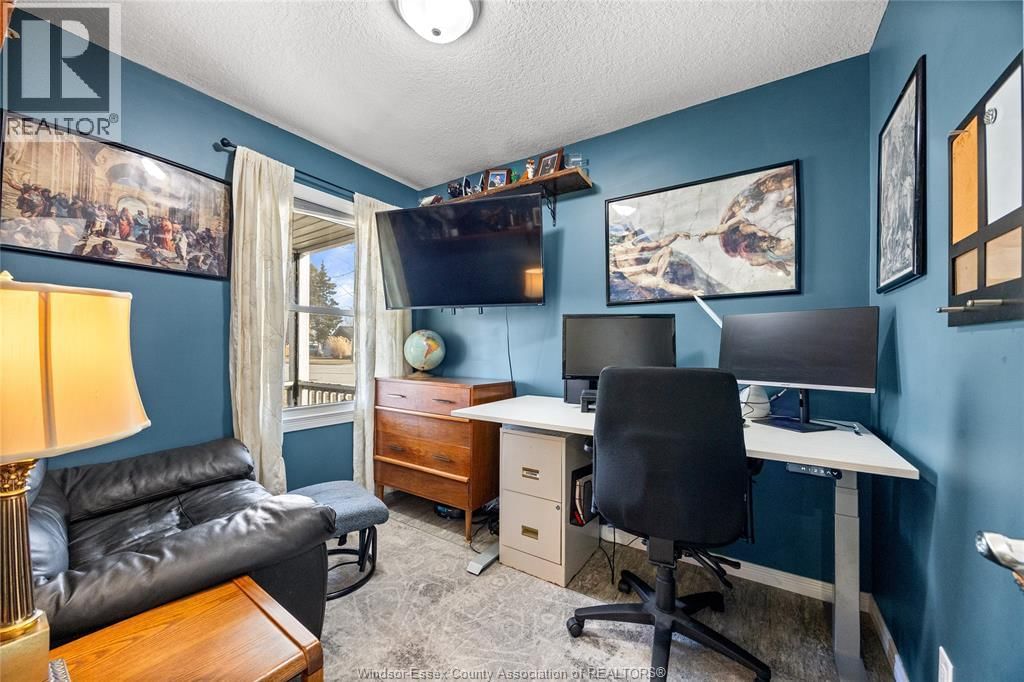 37 RICHARDSON AVENUE Image 15