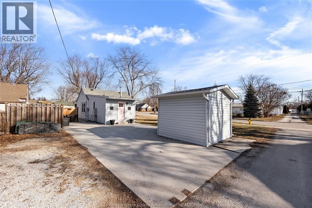 37 RICHARDSON AVENUE Image 20