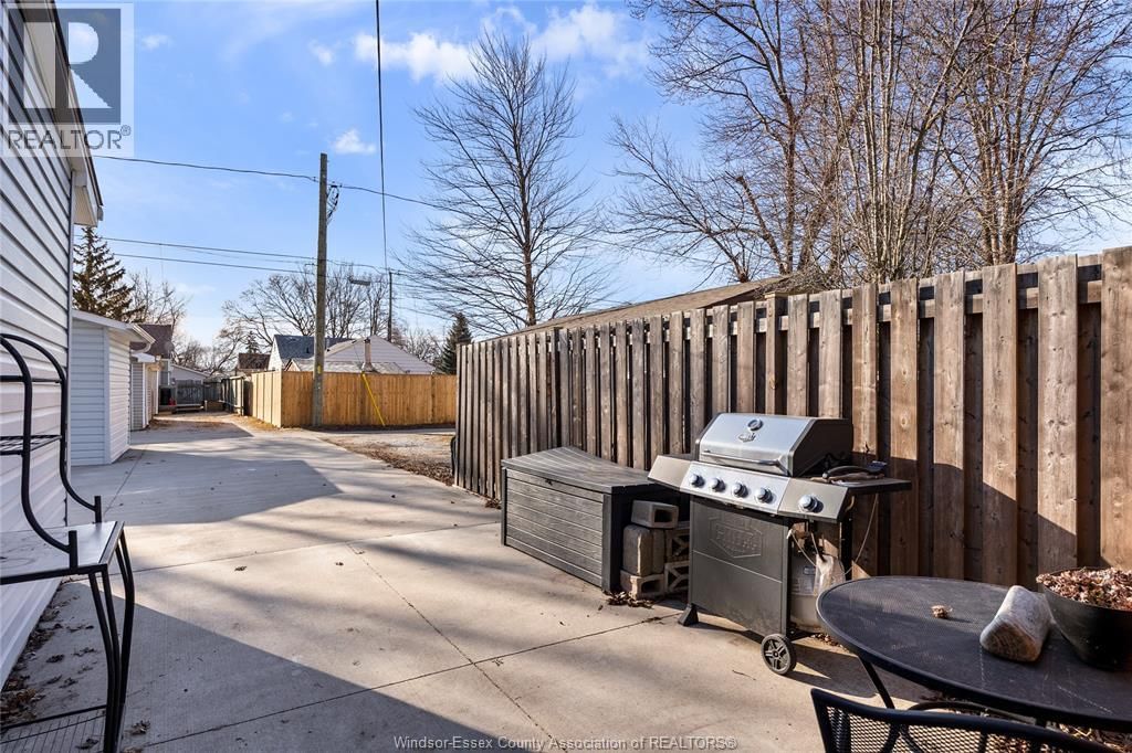 37 RICHARDSON AVENUE Image 24