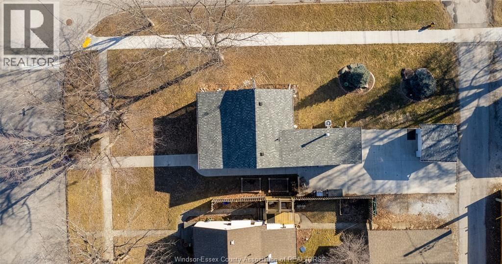 37 RICHARDSON AVENUE Image 31