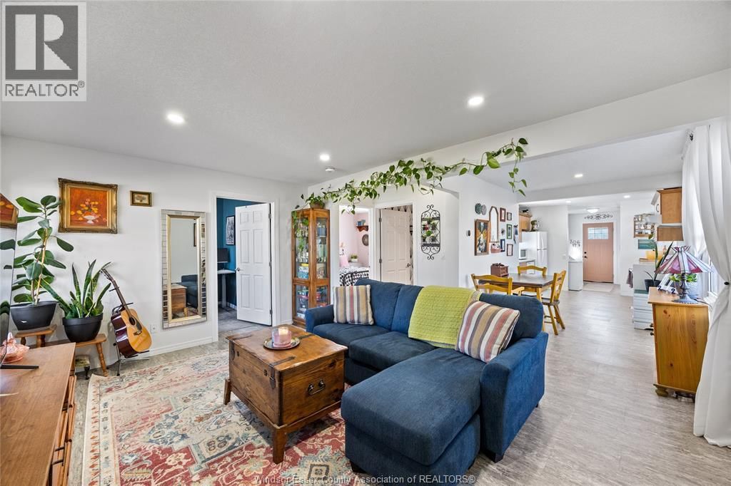 37 RICHARDSON AVENUE Image 4