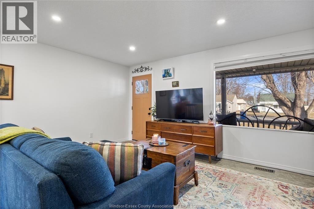 37 RICHARDSON AVENUE Image 5