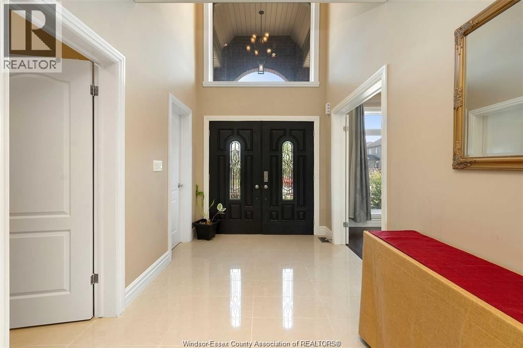 1078 CHARLOTTE CRESCENT Image 16