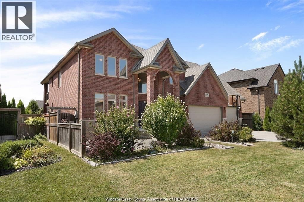 1078 CHARLOTTE CRESCENT Image 2