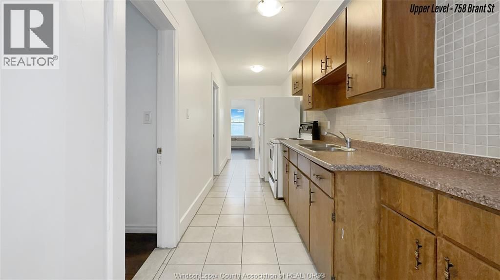 756 BRANT STREET Image 24