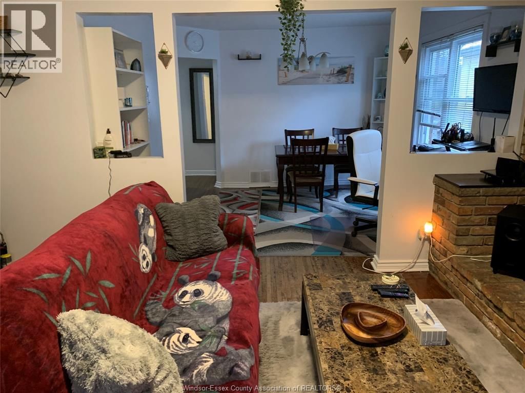 1388-90 GOYEAU STREET STREET Image 19