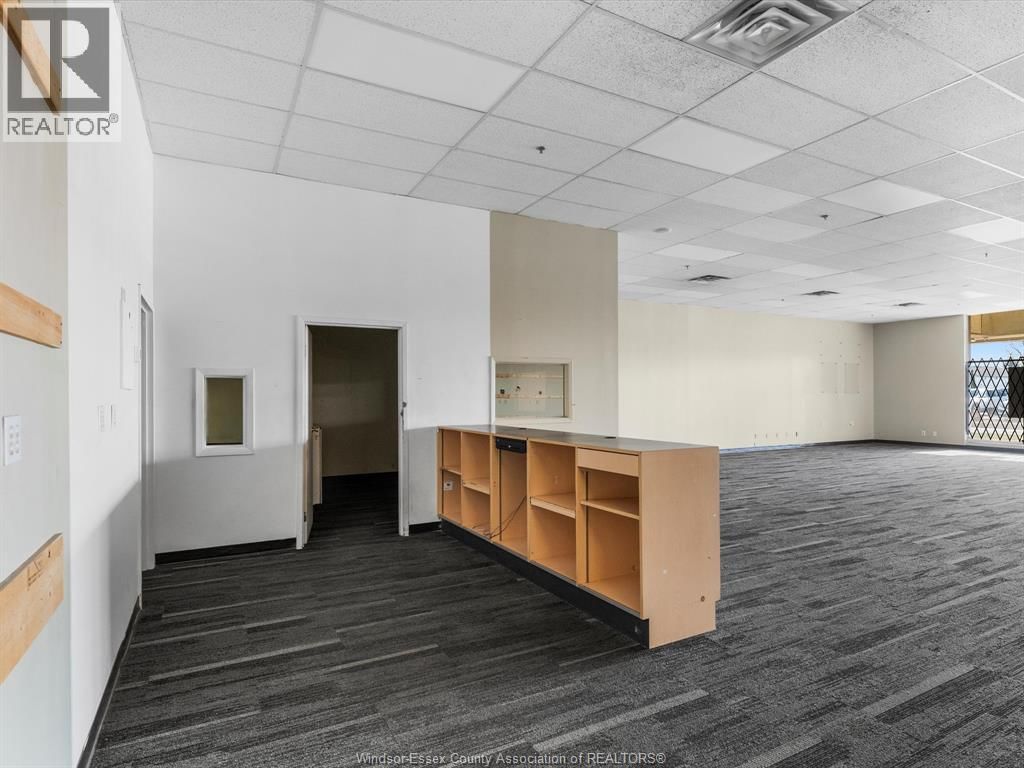 3751 TECUMSEH ROAD EAST Image 13