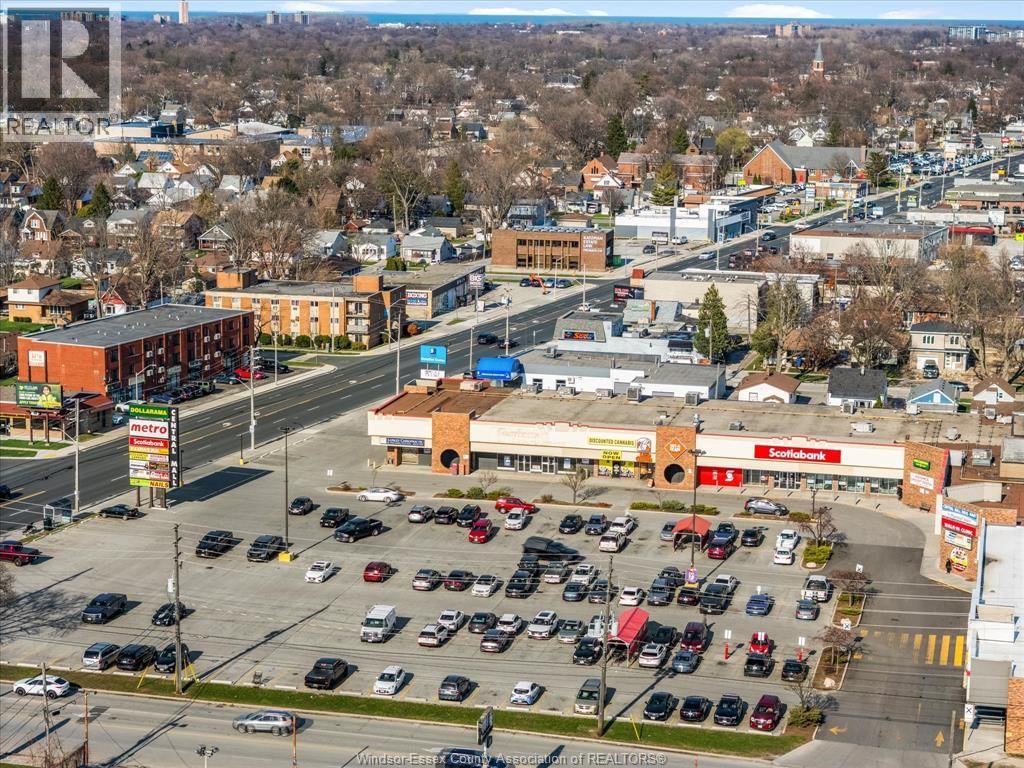 3751 TECUMSEH ROAD EAST Image 21