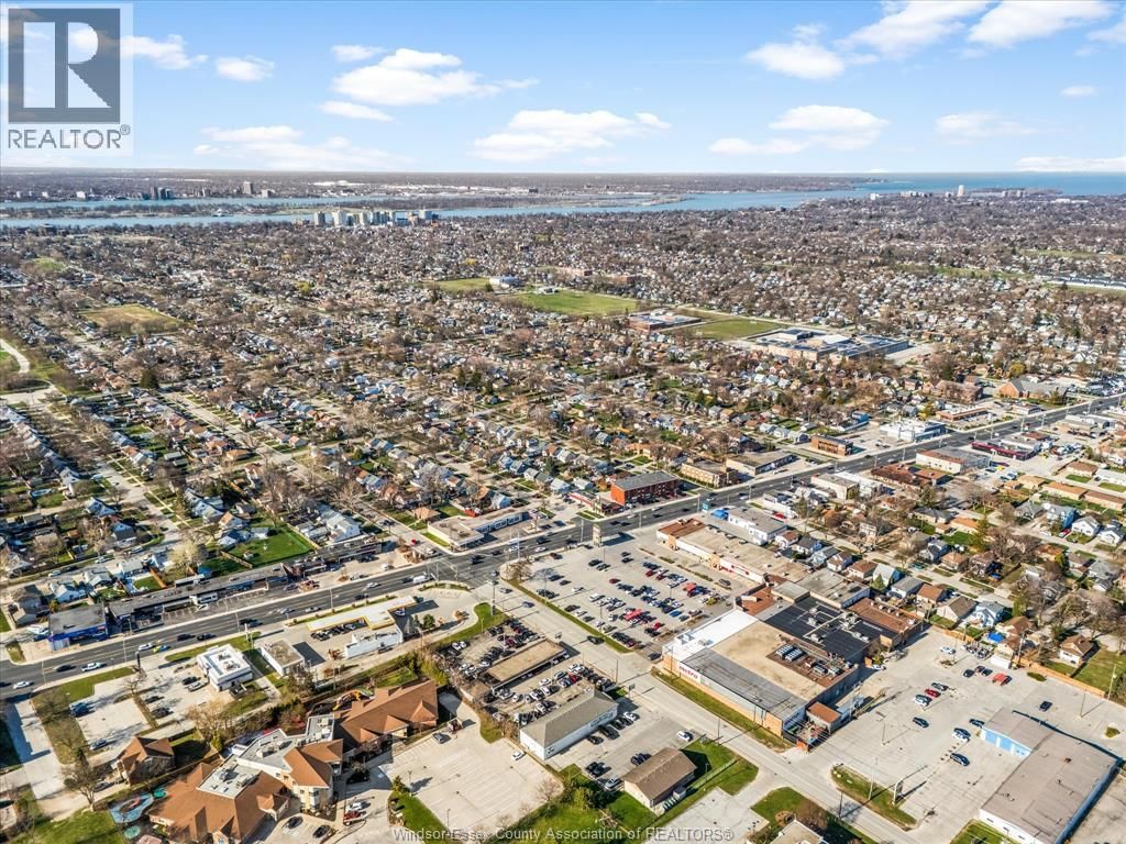 3751 TECUMSEH ROAD EAST Image 22