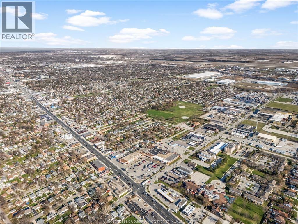 3751 TECUMSEH ROAD EAST Image 23