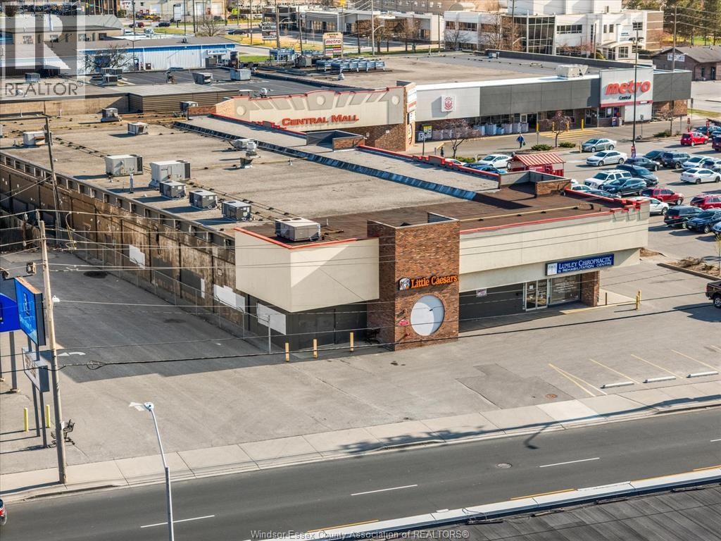 3751 TECUMSEH ROAD EAST Image 26