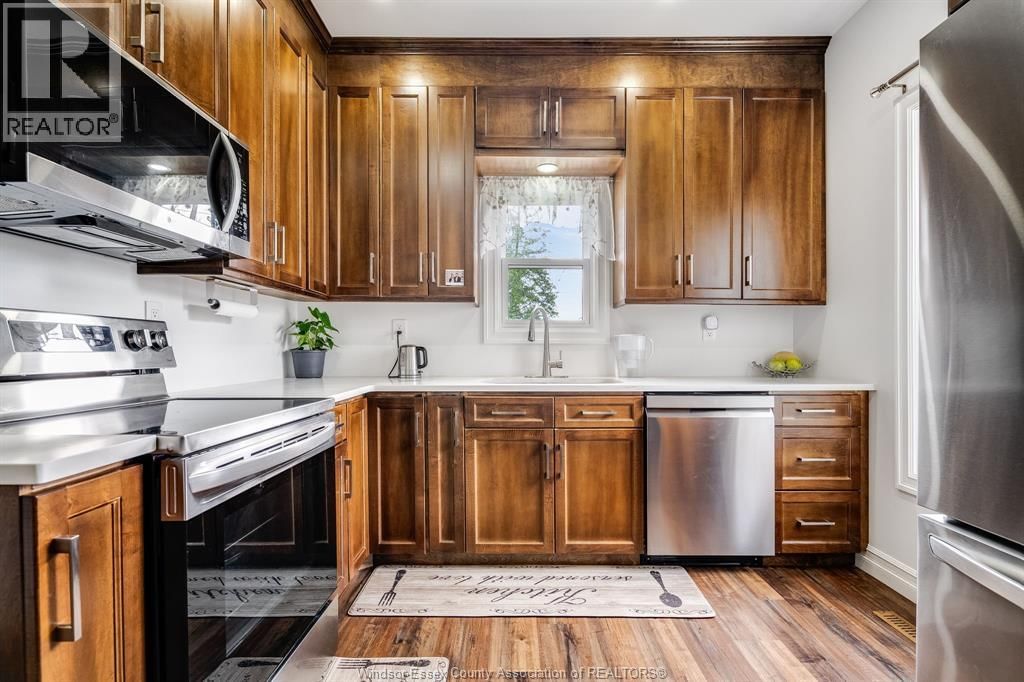 38 FOX STREET Image 11