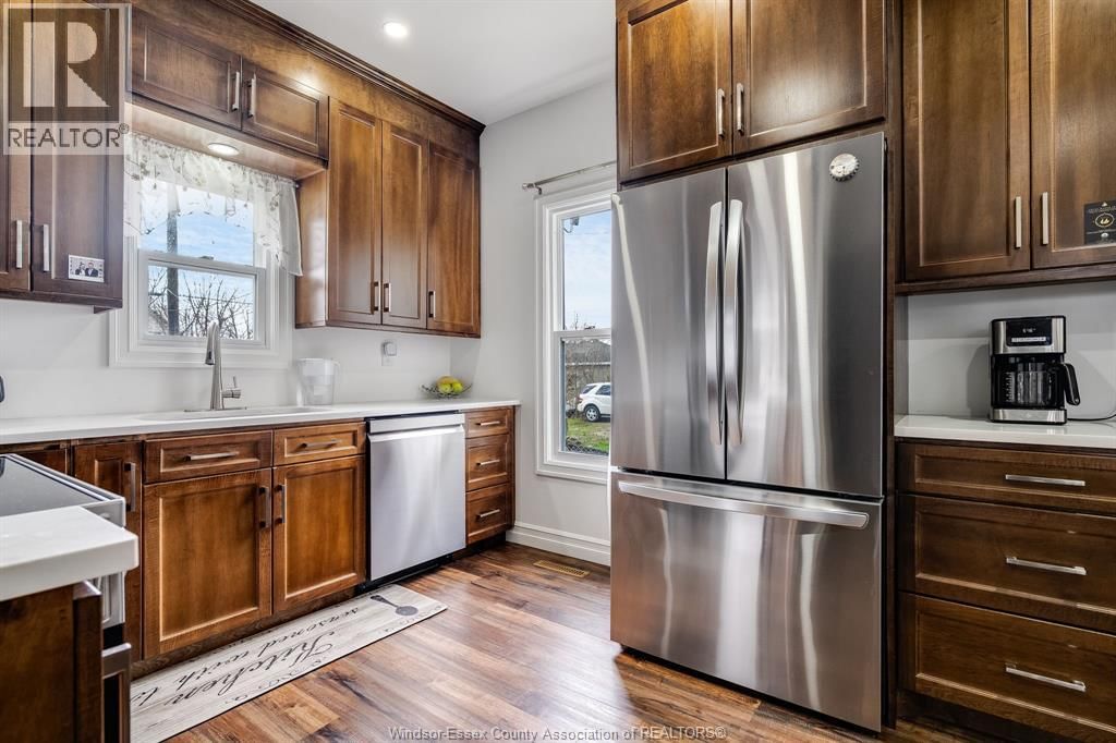 38 FOX STREET Image 12