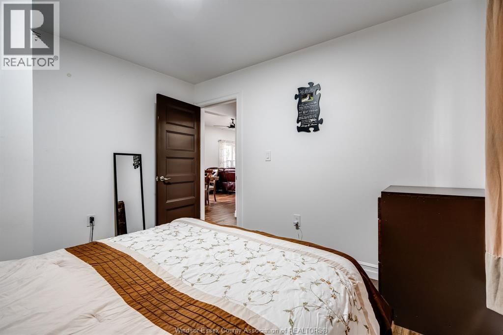 38 FOX STREET Image 16