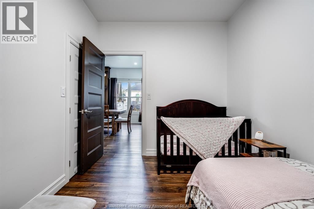 38 FOX STREET Image 19