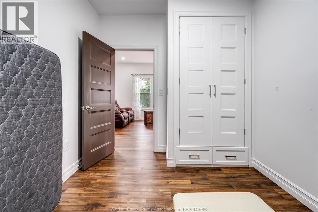 38 FOX STREET Image 21