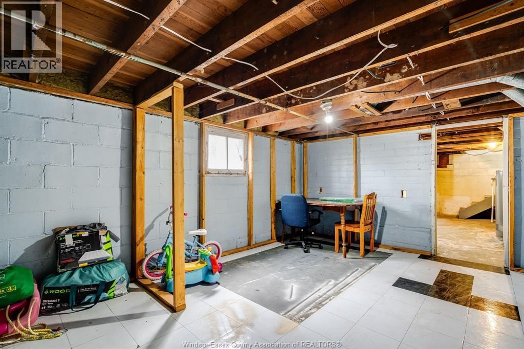 38 FOX STREET Image 22