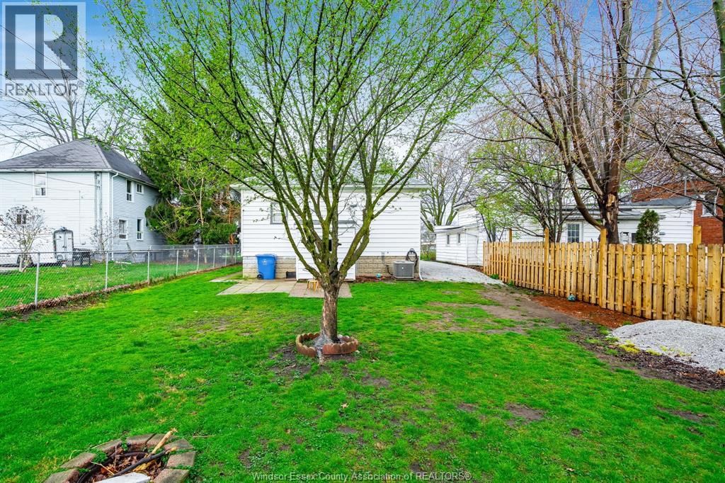 38 FOX STREET Image 31