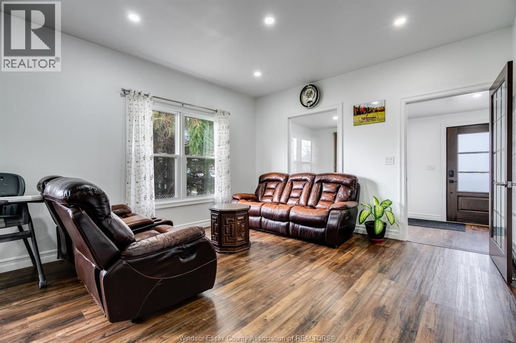 38 FOX STREET Image 6