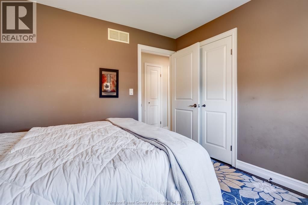 40 CONSERVATION BOULEVARD Image 23