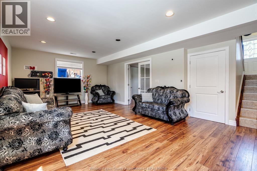 40 CONSERVATION BOULEVARD Image 27