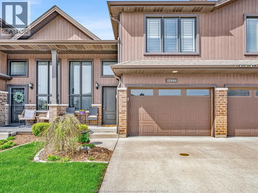 11944 THISTLEDOWN Image 1