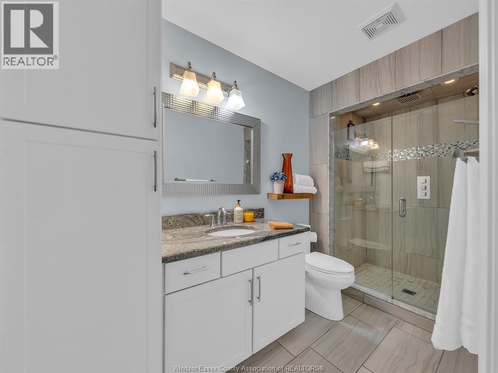 11944 THISTLEDOWN Image 15