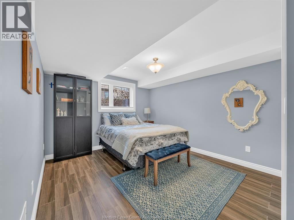 11944 THISTLEDOWN Image 28