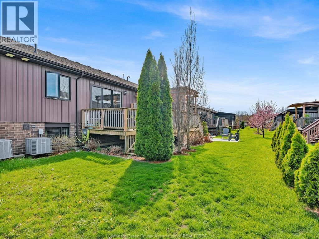 11944 THISTLEDOWN Image 34