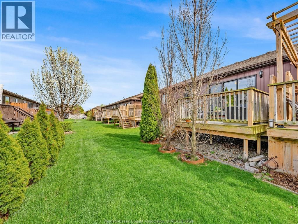 11944 THISTLEDOWN Image 36