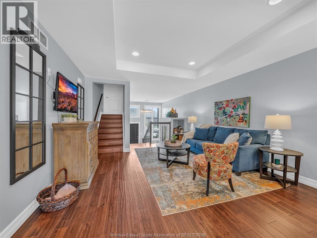 11944 THISTLEDOWN Image 9