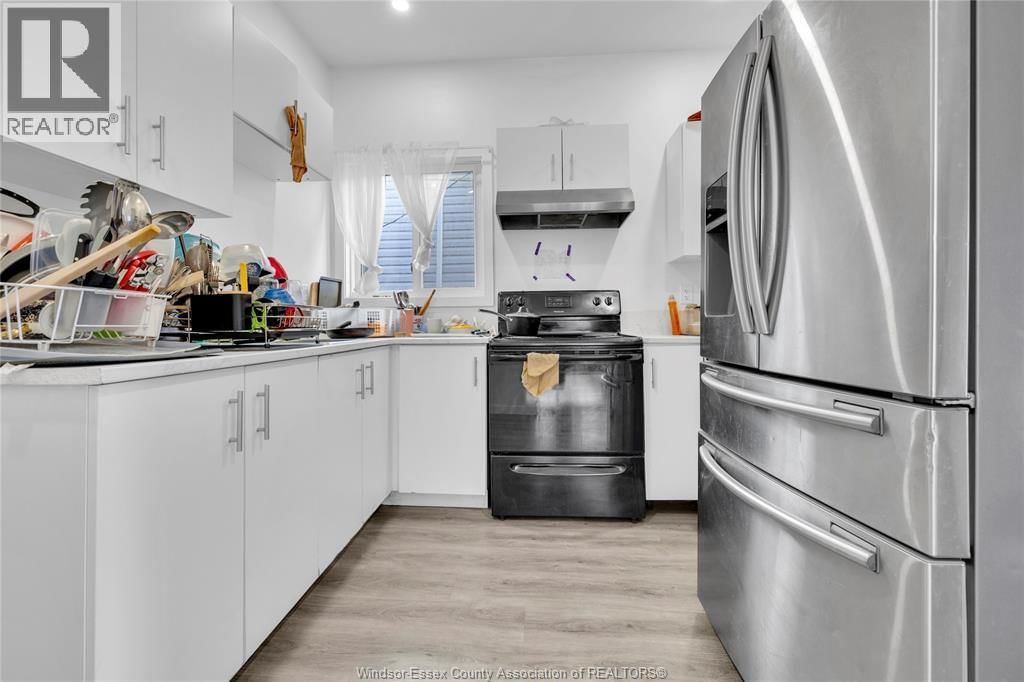 539 CAMPBELL AVENUE Image 24