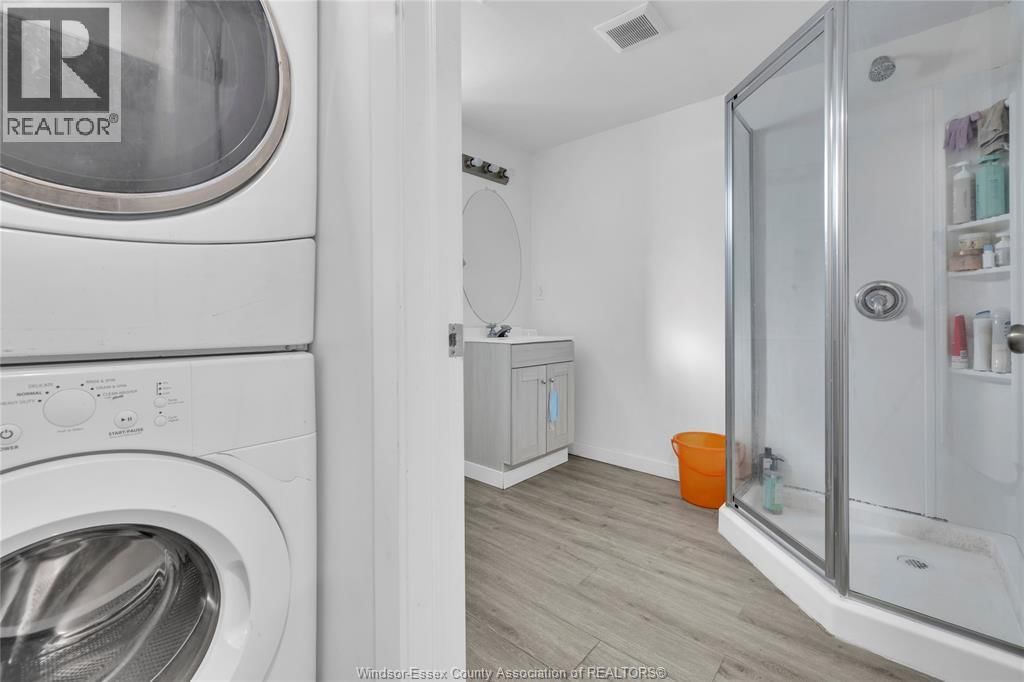 539 CAMPBELL AVENUE Image 33