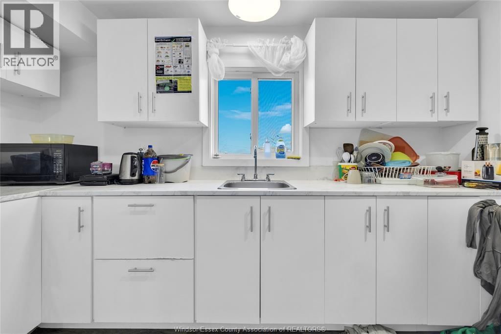 539 CAMPBELL AVENUE Image 5