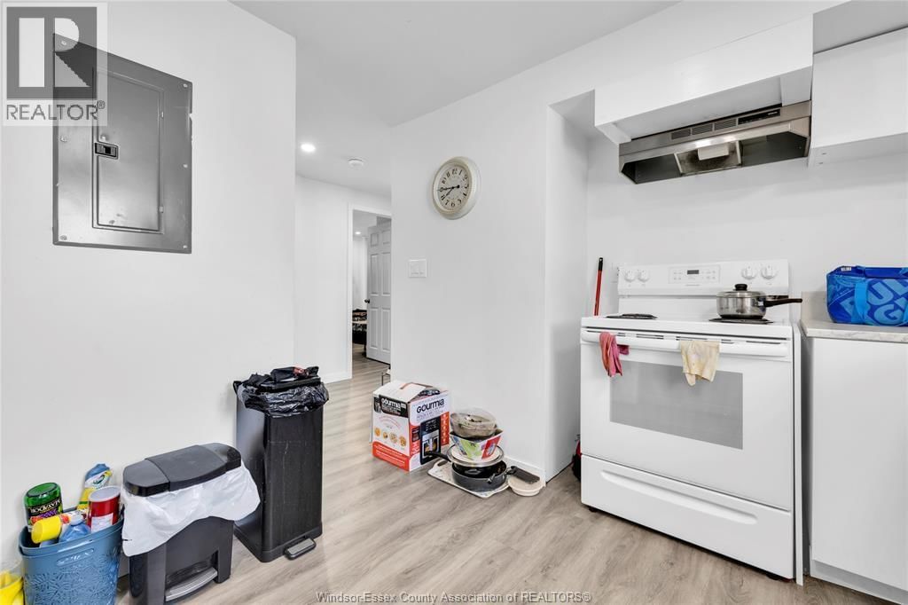 539 CAMPBELL AVENUE Image 6