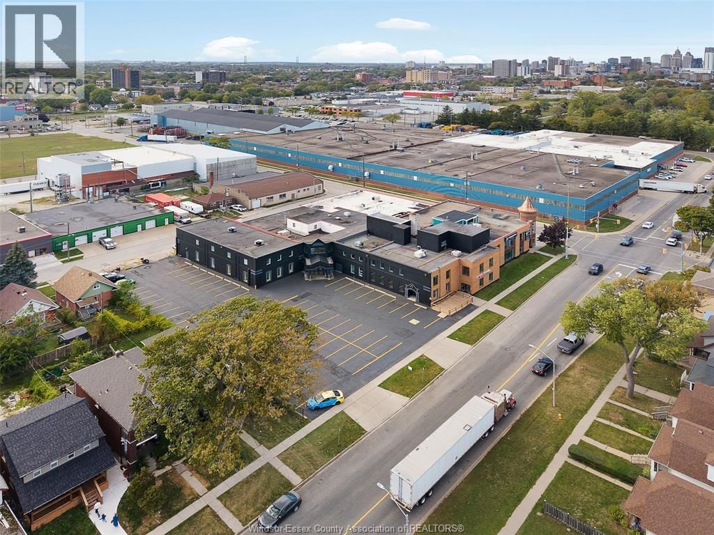 203 - 1501 HOWARD AVENUE Image 11