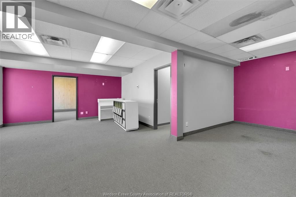 203 - 1501 HOWARD AVENUE Image 3