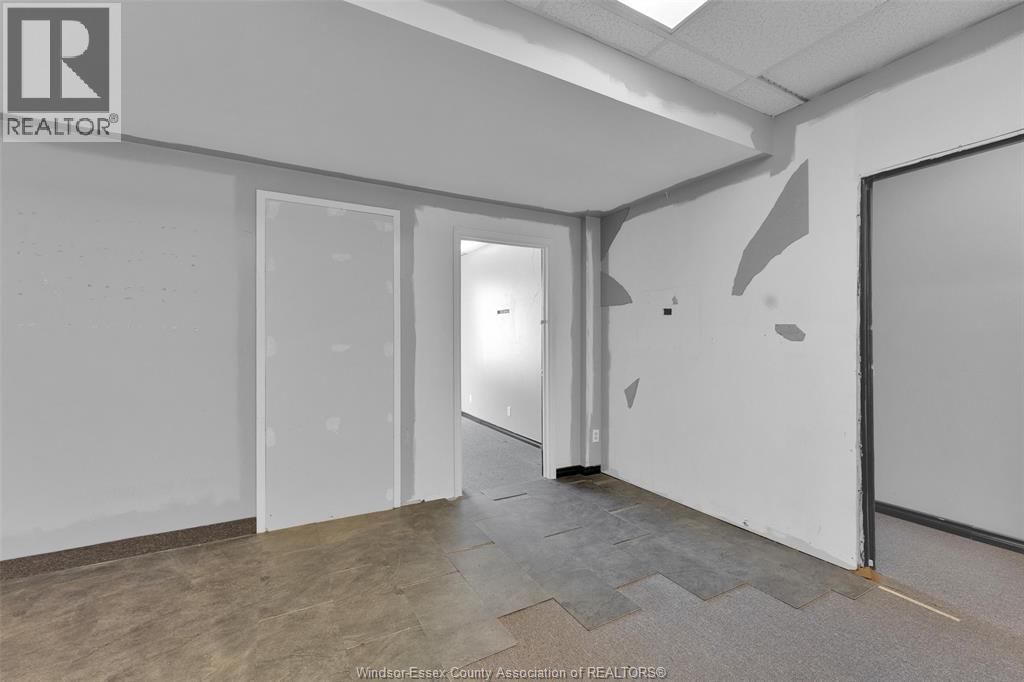 203 - 1501 HOWARD AVENUE Image 7