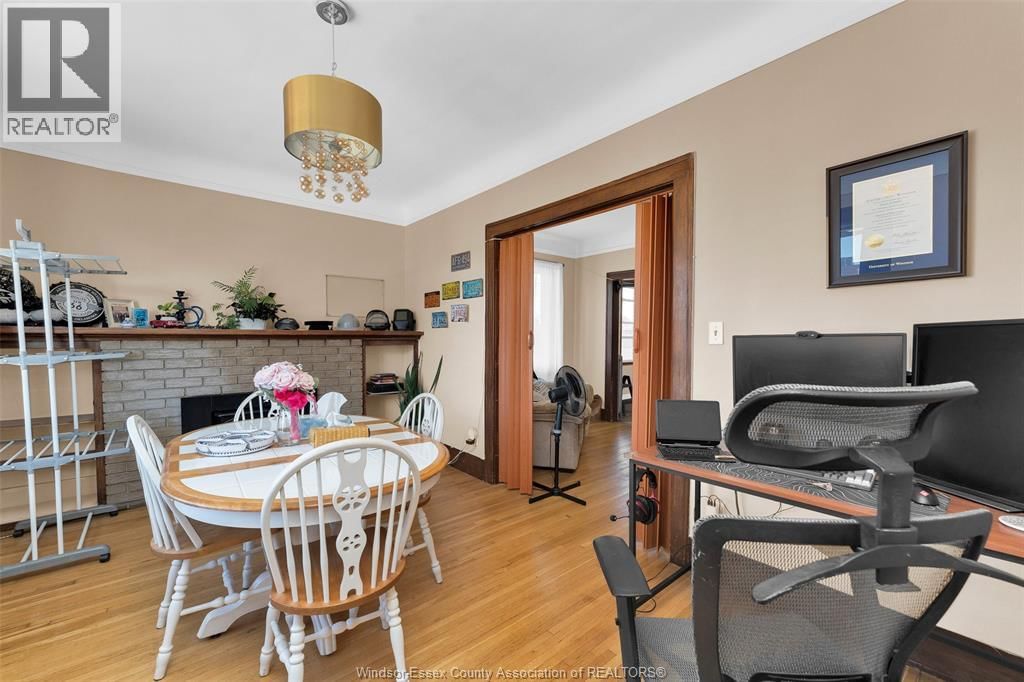 538 LOUIS AVENUE Image 16