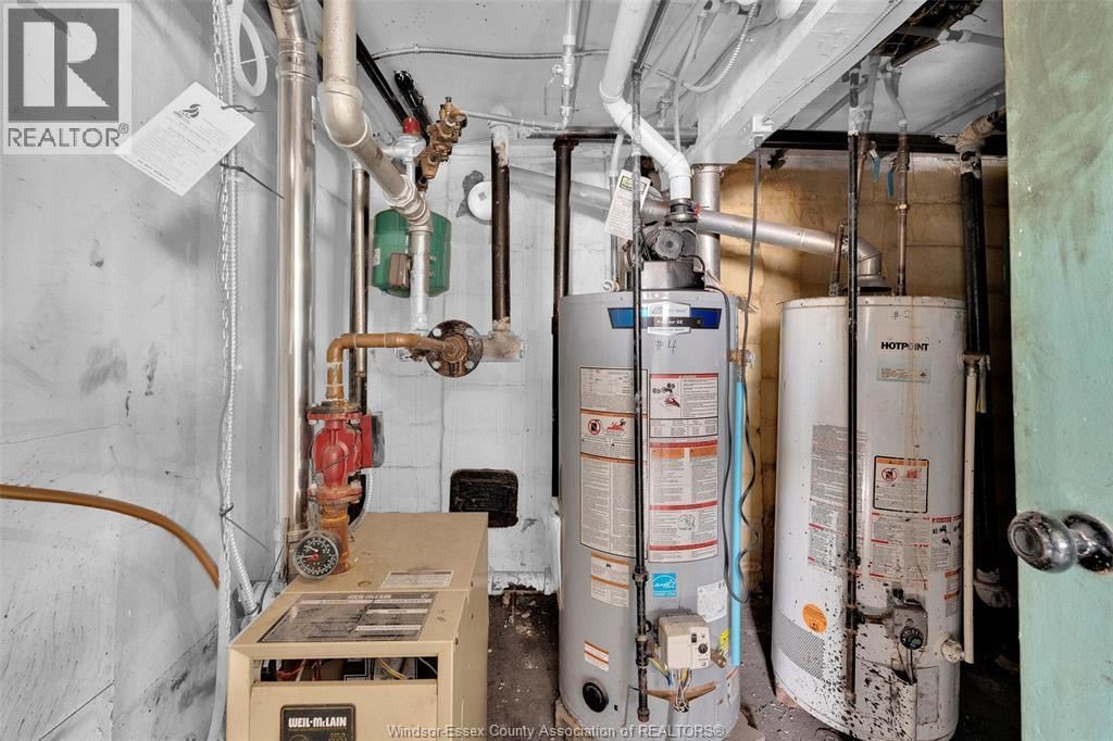 538 LOUIS AVENUE Image 27