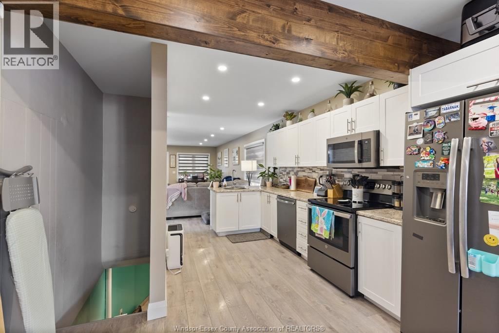 1684 PIERRE AVENUE Image 14