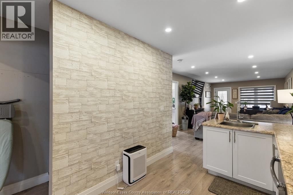 1684 PIERRE AVENUE Image 15