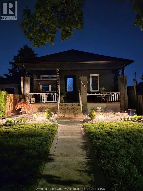 1684 PIERRE AVENUE Image 28