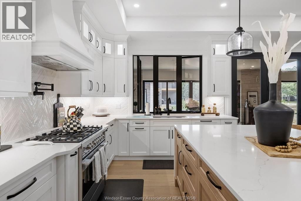 4450 CATERINA CRESCENT Image 14