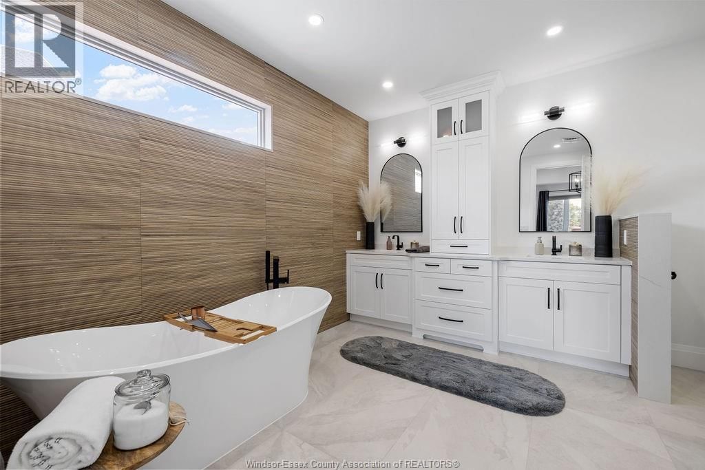 4450 CATERINA CRESCENT Image 19