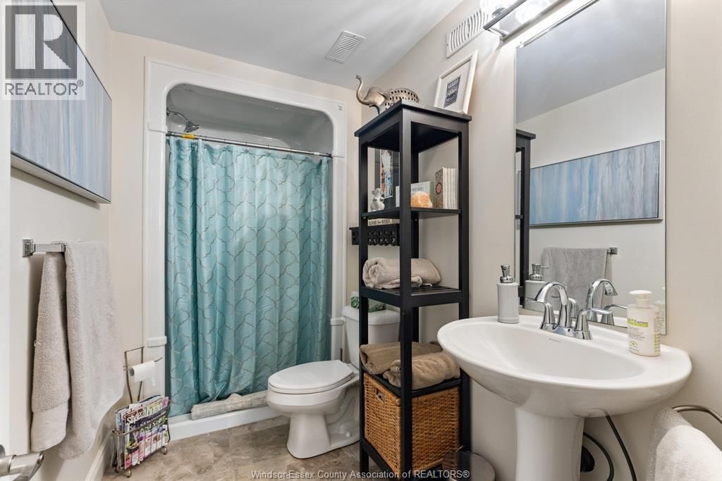 237 LIVINGSTONE Image 21