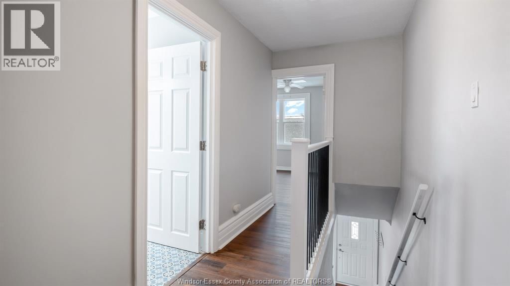 821-823 VILLAIRE Image 12