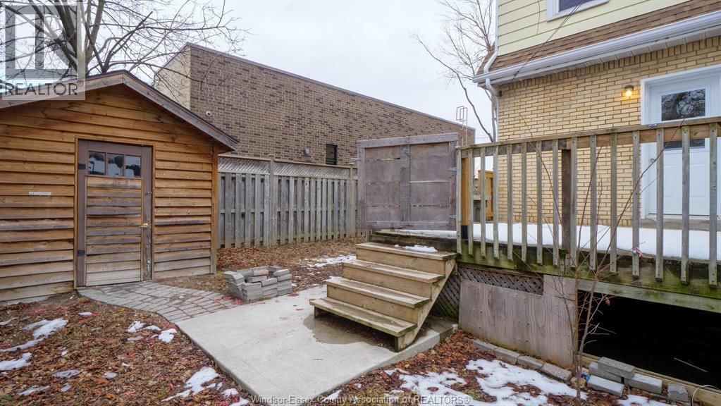 821-823 VILLAIRE Image 26