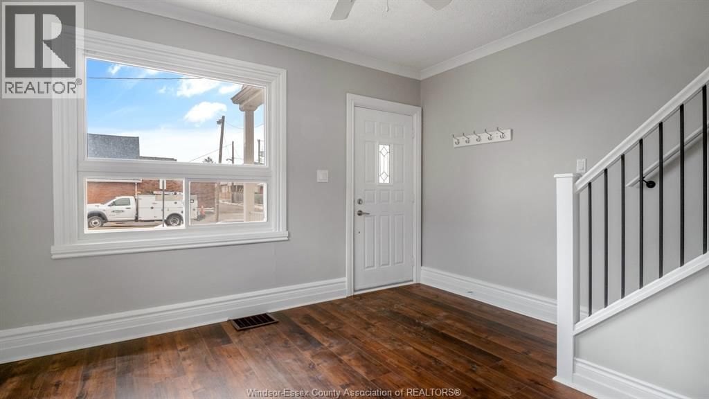 821-823 VILLAIRE Image 4