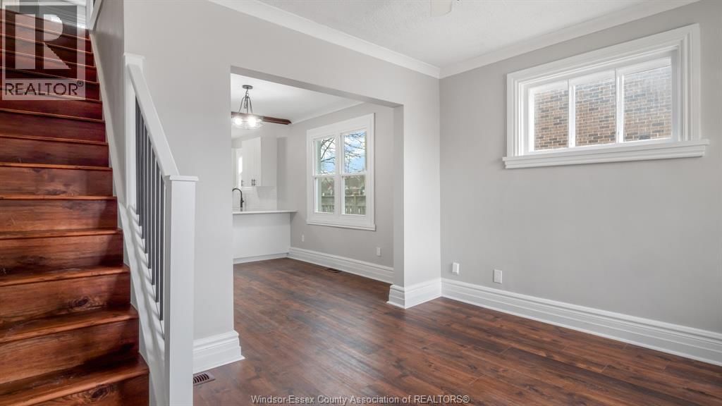 821-823 VILLAIRE Image 5